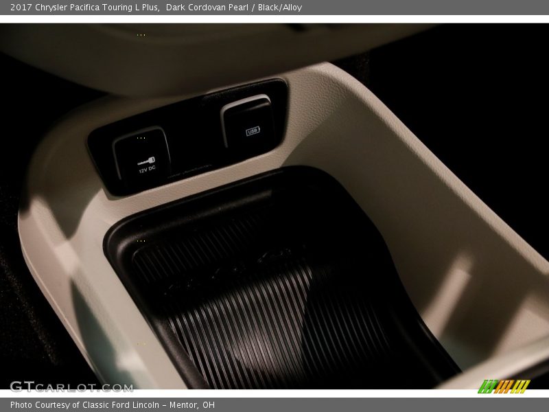Dark Cordovan Pearl / Black/Alloy 2017 Chrysler Pacifica Touring L Plus