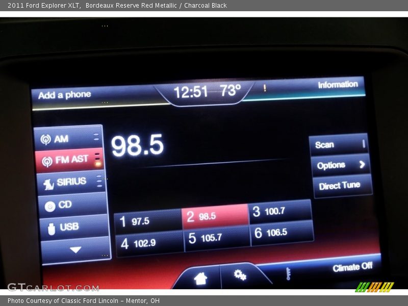 Bordeaux Reserve Red Metallic / Charcoal Black 2011 Ford Explorer XLT