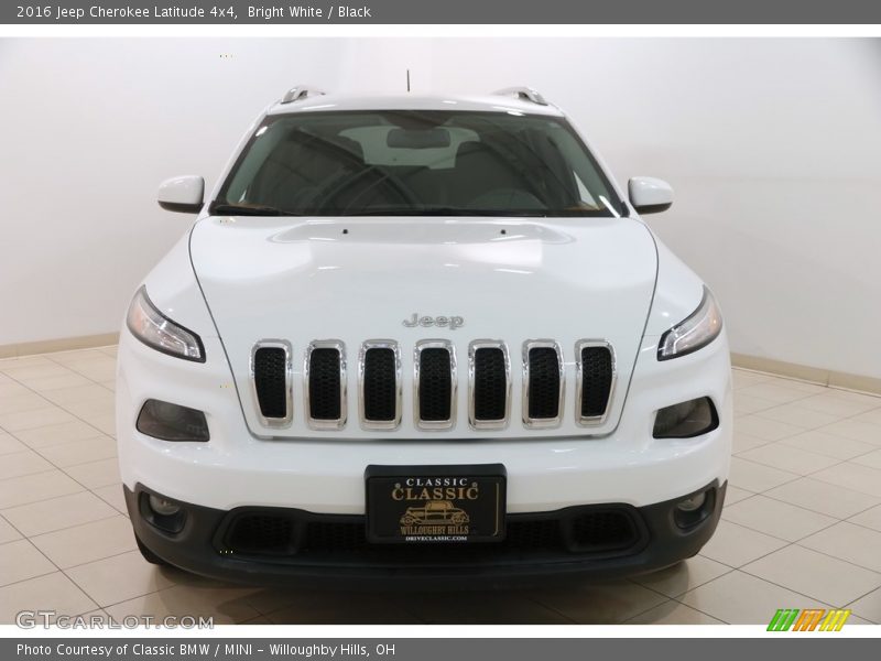Bright White / Black 2016 Jeep Cherokee Latitude 4x4