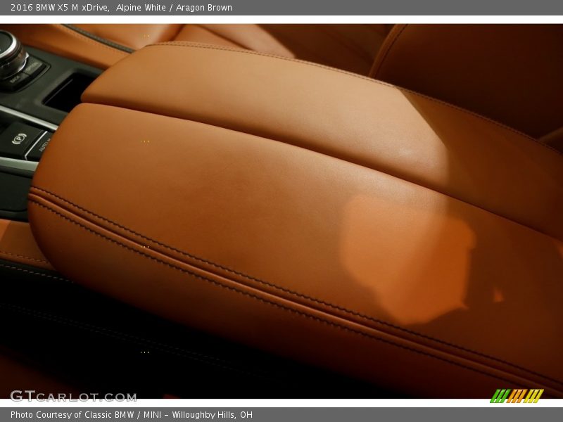 Alpine White / Aragon Brown 2016 BMW X5 M xDrive