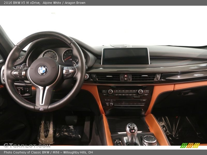Alpine White / Aragon Brown 2016 BMW X5 M xDrive
