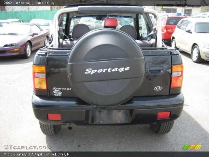 Black / Gray 2002 Kia Sportage