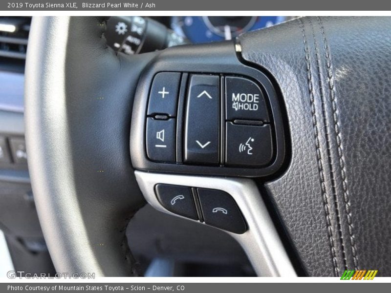 Blizzard Pearl White / Ash 2019 Toyota Sienna XLE