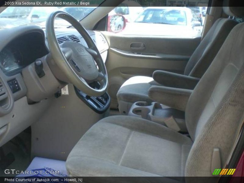 Ruby Red Metallic / Beige 2005 Kia Sedona EX