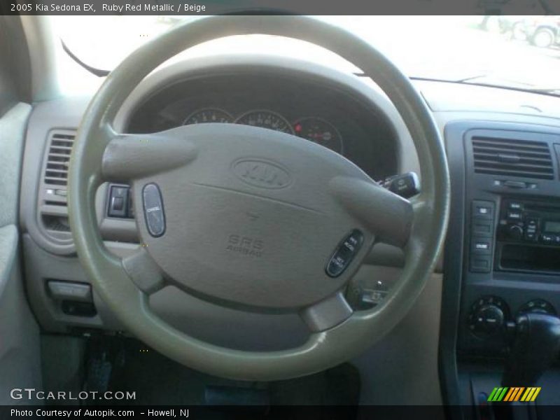 Ruby Red Metallic / Beige 2005 Kia Sedona EX