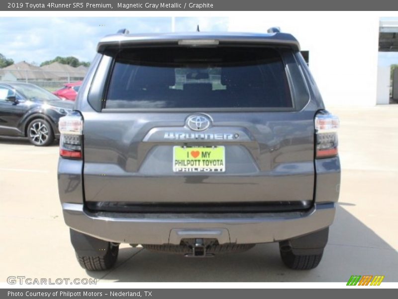 Magnetic Gray Metallic / Graphite 2019 Toyota 4Runner SR5 Premium