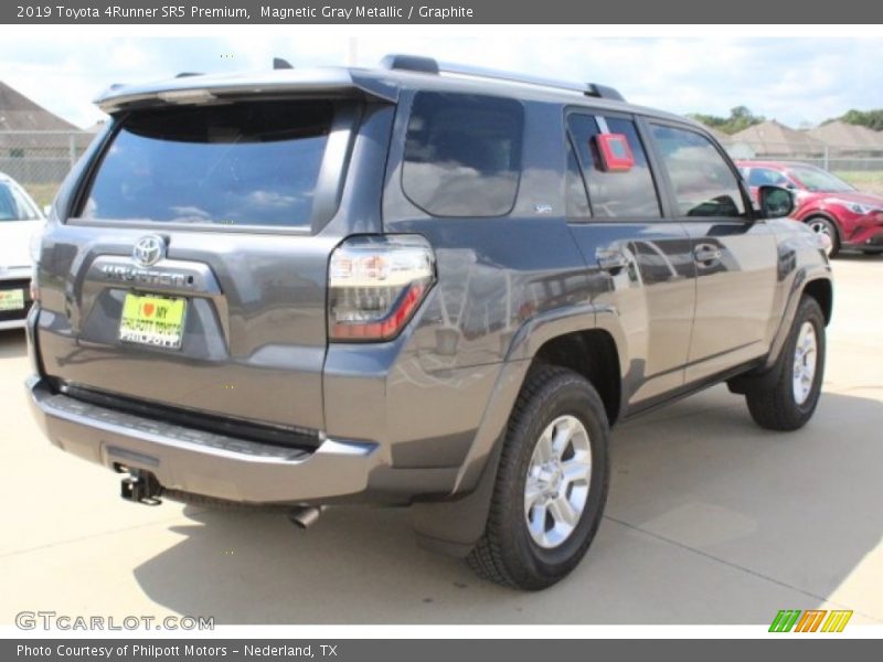 Magnetic Gray Metallic / Graphite 2019 Toyota 4Runner SR5 Premium