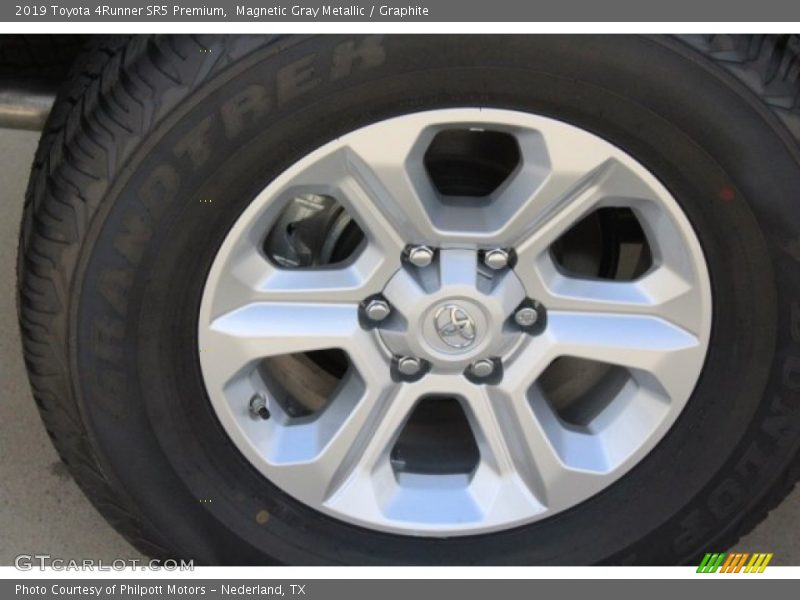 Magnetic Gray Metallic / Graphite 2019 Toyota 4Runner SR5 Premium