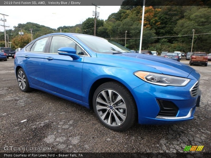 Front 3/4 View of 2019 Fusion SEL AWD