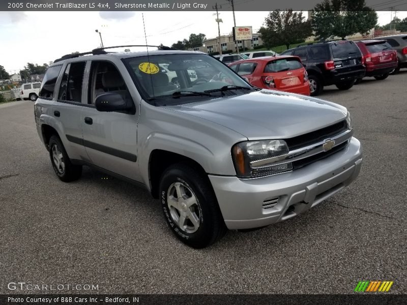 Silverstone Metallic / Light Gray 2005 Chevrolet TrailBlazer LS 4x4