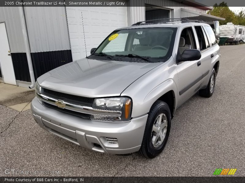 Silverstone Metallic / Light Gray 2005 Chevrolet TrailBlazer LS 4x4