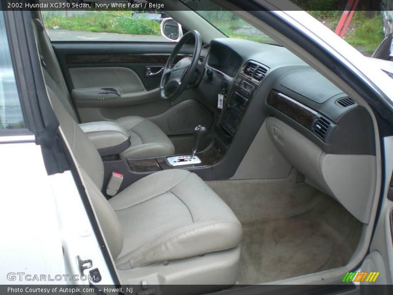 Ivory White Pearl / Beige 2002 Hyundai XG350 Sedan