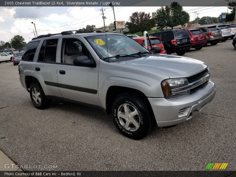 Silverstone Metallic / Light Gray 2005 Chevrolet TrailBlazer LS 4x4