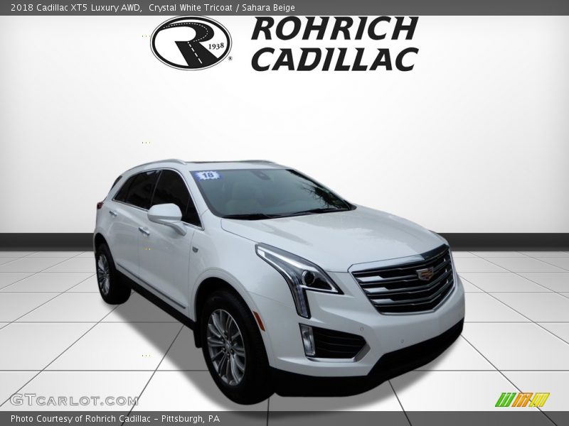 Crystal White Tricoat / Sahara Beige 2018 Cadillac XT5 Luxury AWD