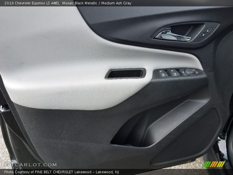 Mosaic Black Metallic / Medium Ash Gray 2019 Chevrolet Equinox LS AWD