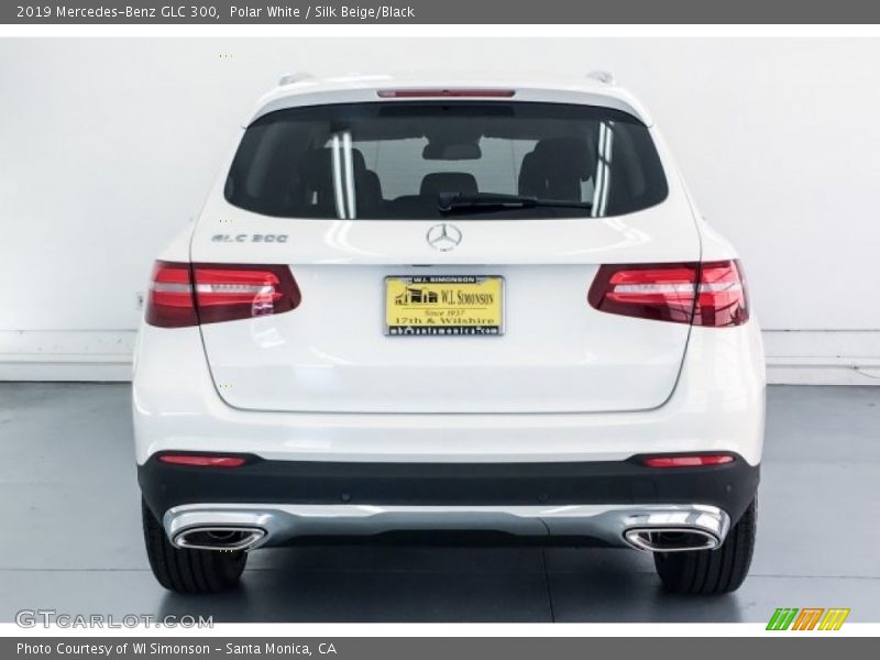 Polar White / Silk Beige/Black 2019 Mercedes-Benz GLC 300