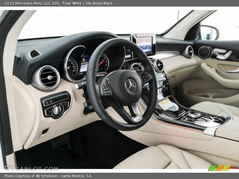 Polar White / Silk Beige/Black 2019 Mercedes-Benz GLC 300