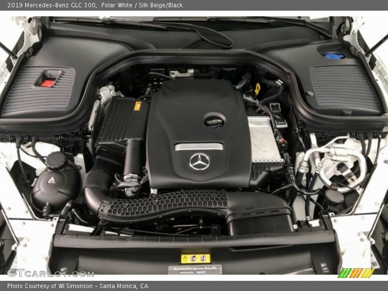 Polar White / Silk Beige/Black 2019 Mercedes-Benz GLC 300
