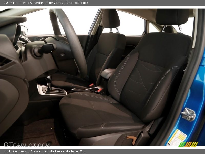 Blue Candy / Charcoal Black 2017 Ford Fiesta SE Sedan