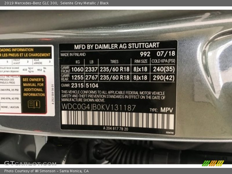 Selenite Grey Metallic / Black 2019 Mercedes-Benz GLC 300