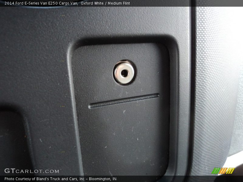 Oxford White / Medium Flint 2014 Ford E-Series Van E250 Cargo Van
