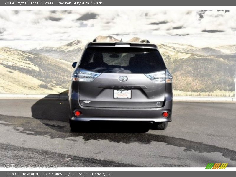 Predawn Gray Mica / Black 2019 Toyota Sienna SE AWD