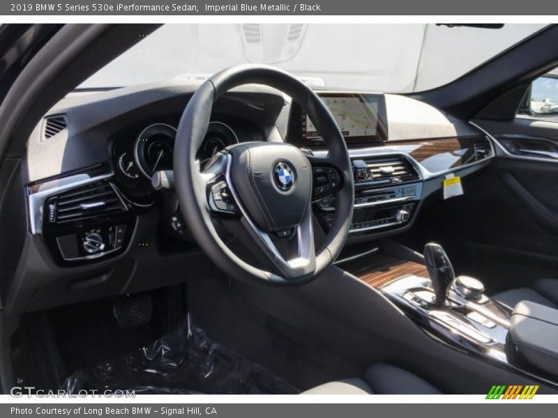 Imperial Blue Metallic / Black 2019 BMW 5 Series 530e iPerformance Sedan