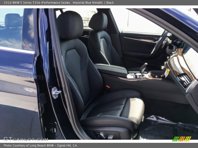 Imperial Blue Metallic / Black 2019 BMW 5 Series 530e iPerformance Sedan