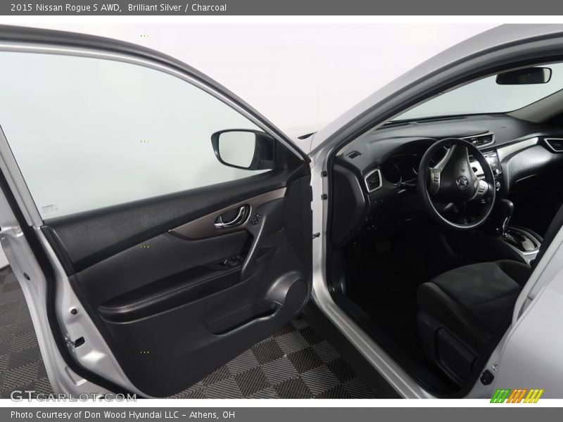 Brilliant Silver / Charcoal 2015 Nissan Rogue S AWD