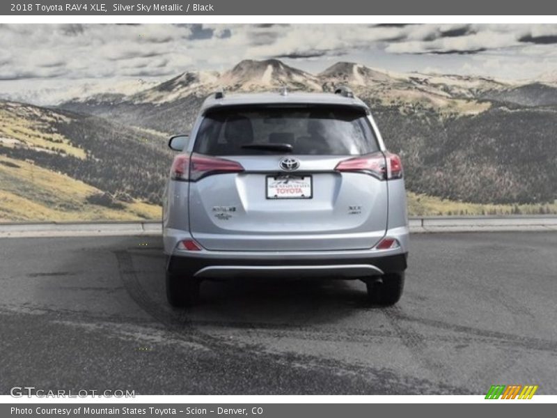 Silver Sky Metallic / Black 2018 Toyota RAV4 XLE