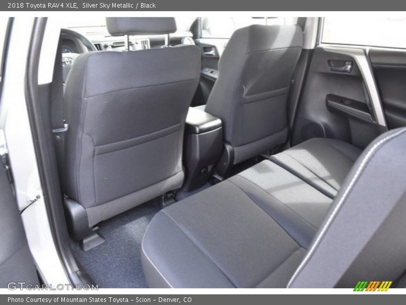 Silver Sky Metallic / Black 2018 Toyota RAV4 XLE