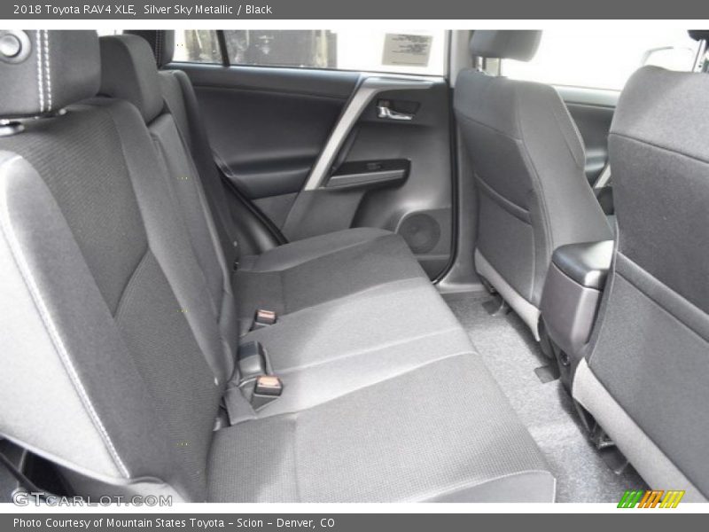 Silver Sky Metallic / Black 2018 Toyota RAV4 XLE