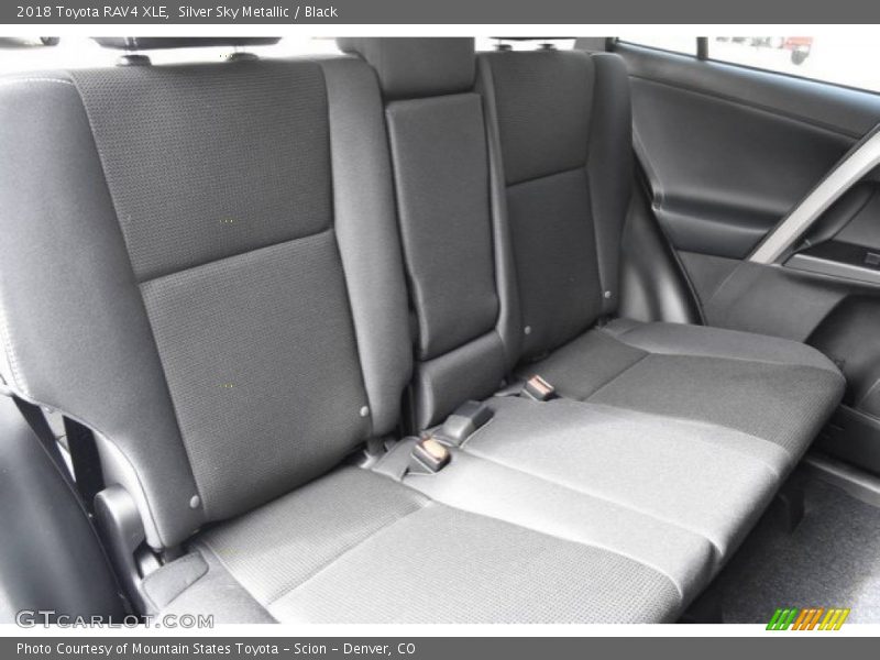 Silver Sky Metallic / Black 2018 Toyota RAV4 XLE
