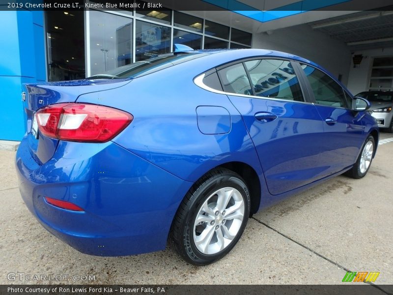 Kinetic Blue Metallic / Black 2019 Chevrolet Cruze LT