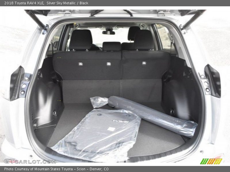 Silver Sky Metallic / Black 2018 Toyota RAV4 XLE