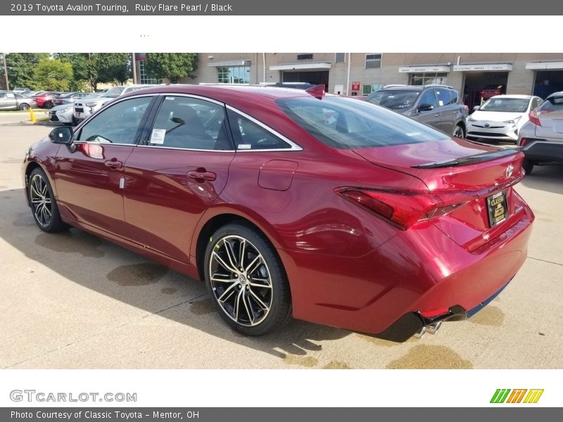 Ruby Flare Pearl / Black 2019 Toyota Avalon Touring