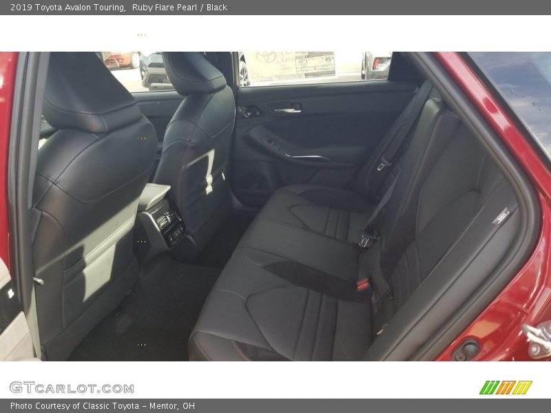 Ruby Flare Pearl / Black 2019 Toyota Avalon Touring