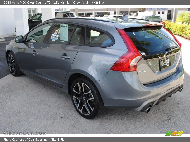 Osmium Grey Metallic / Off Black 2018 Volvo V60 Cross Country T5 AWD