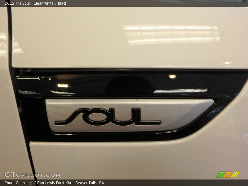 Clear White / Black 2019 Kia Soul