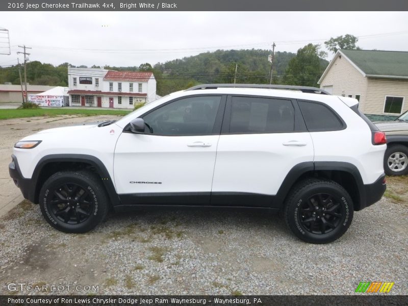 Bright White / Black 2016 Jeep Cherokee Trailhawk 4x4
