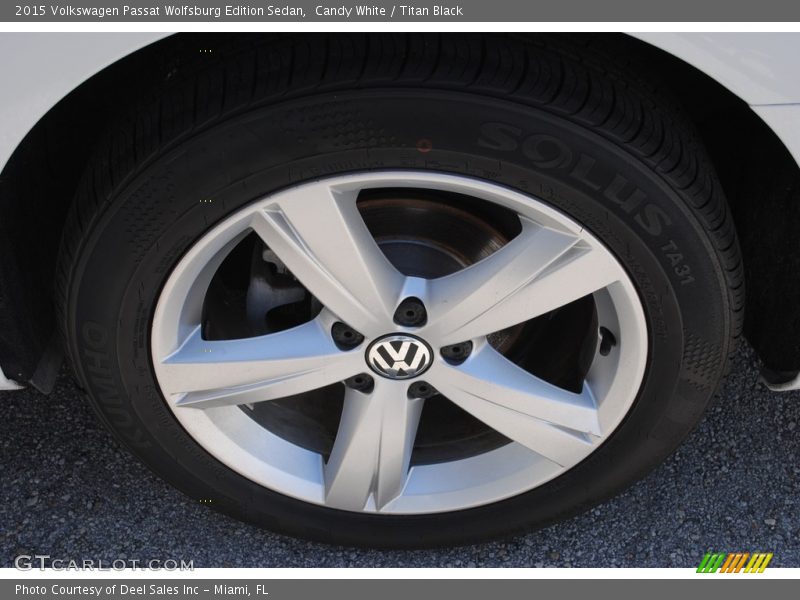 Candy White / Titan Black 2015 Volkswagen Passat Wolfsburg Edition Sedan