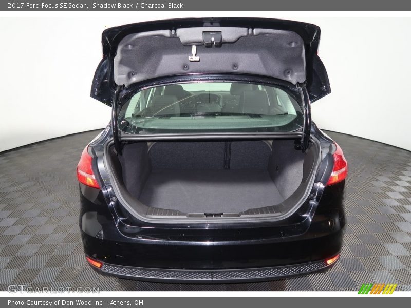 Shadow Black / Charcoal Black 2017 Ford Focus SE Sedan