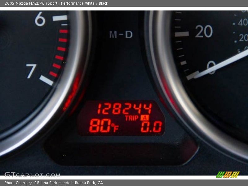 Performance White / Black 2009 Mazda MAZDA6 i Sport