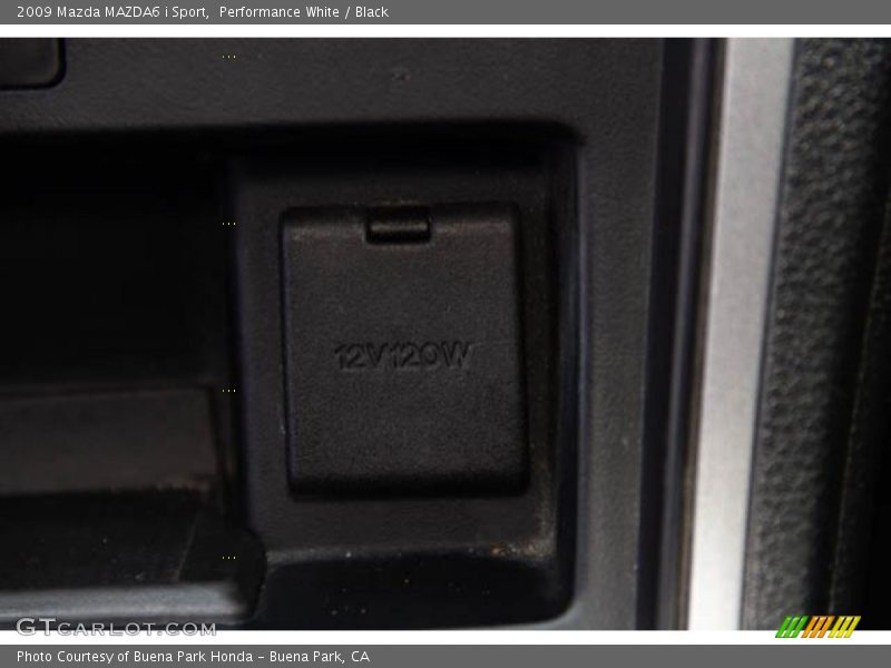 Performance White / Black 2009 Mazda MAZDA6 i Sport