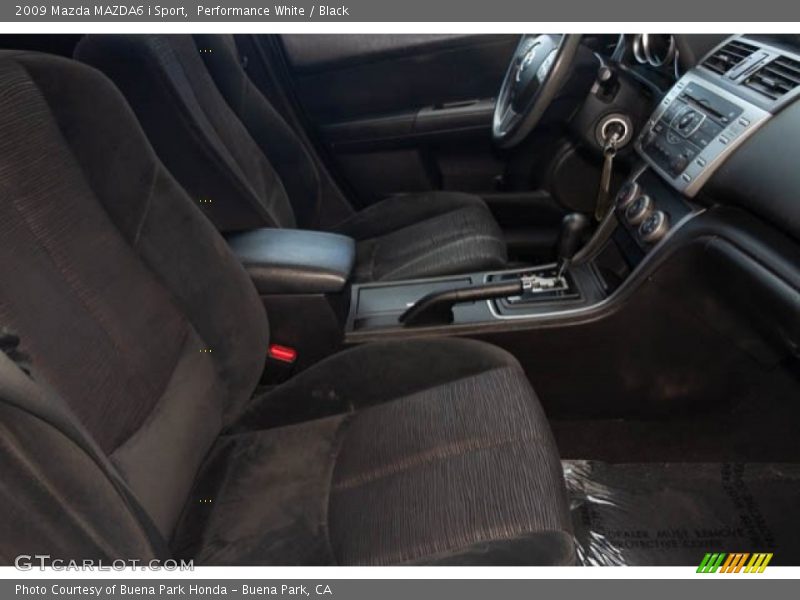 Performance White / Black 2009 Mazda MAZDA6 i Sport
