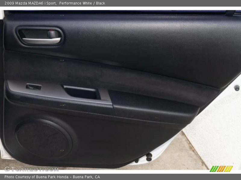 Performance White / Black 2009 Mazda MAZDA6 i Sport