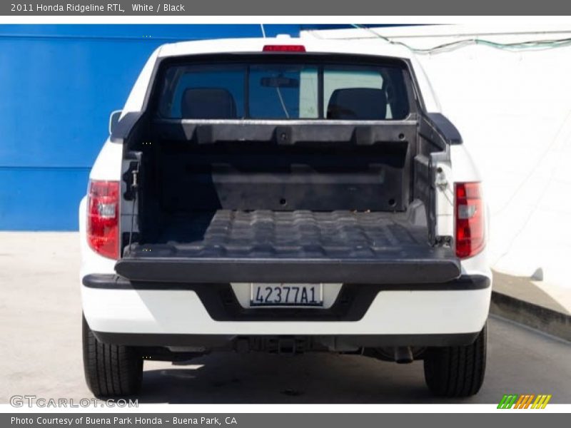 White / Black 2011 Honda Ridgeline RTL