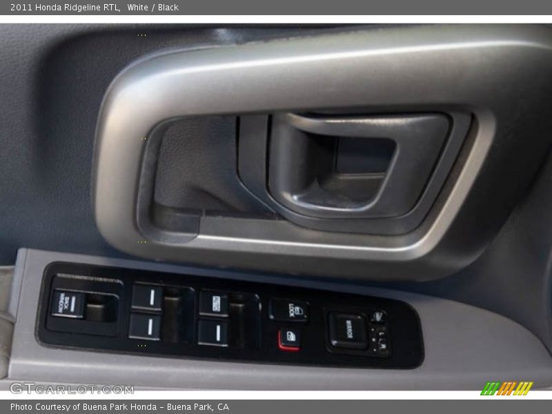 White / Black 2011 Honda Ridgeline RTL