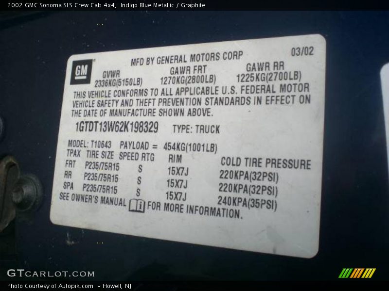 Indigo Blue Metallic / Graphite 2002 GMC Sonoma SLS Crew Cab 4x4
