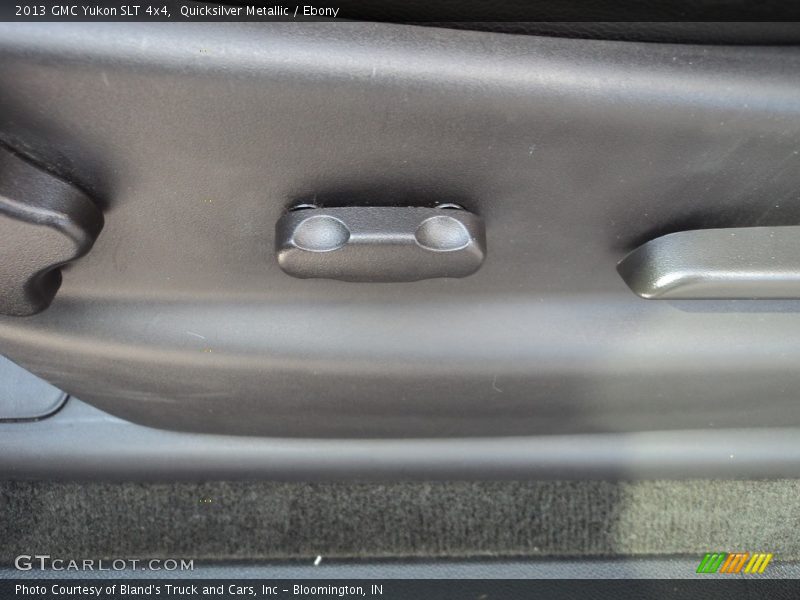 Quicksilver Metallic / Ebony 2013 GMC Yukon SLT 4x4